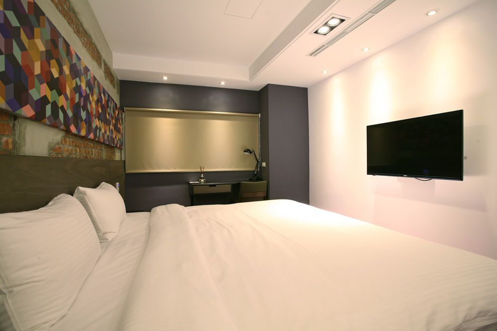 P&F Hotel Taichung Dış mekan fotoğraf